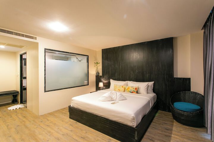Room 55 of 150