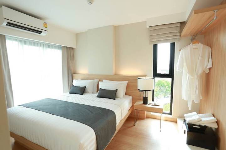 Room 9 of 30