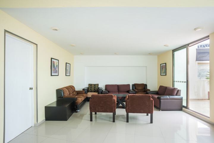 Business Center 11 of 13