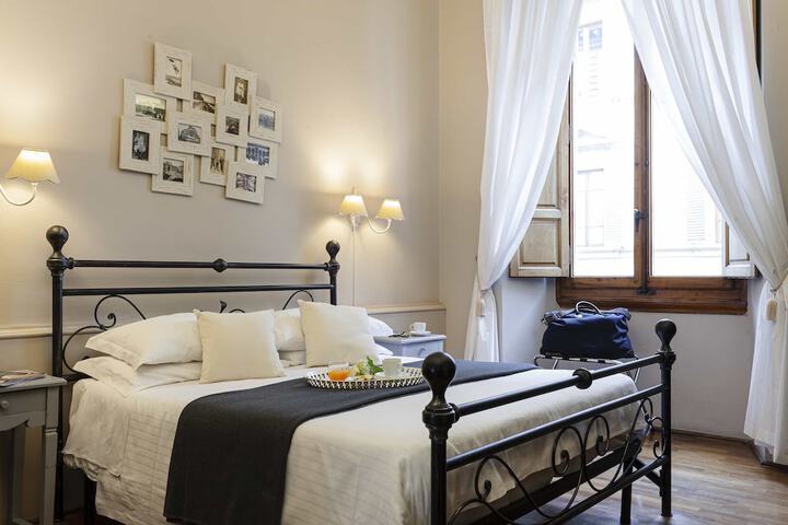 Prestigia Rooms B&B Firenze in Florence