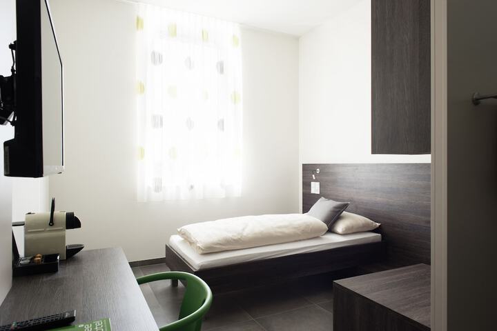 Room 21 of 60
