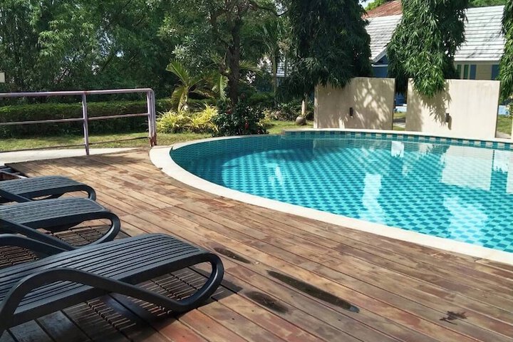 Pool 40 of 46