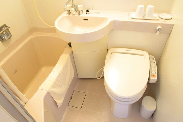 Clean Restrooms