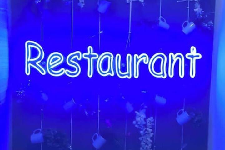 Dining 48 of 75