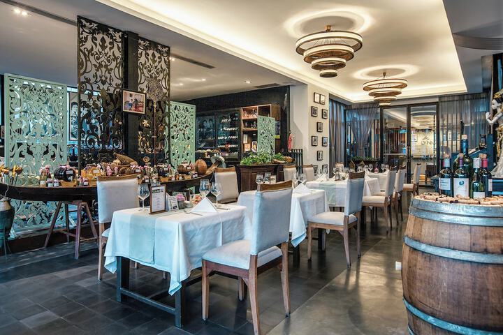 Dining 100 of 131