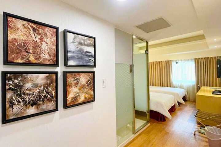 Room 14 of 78