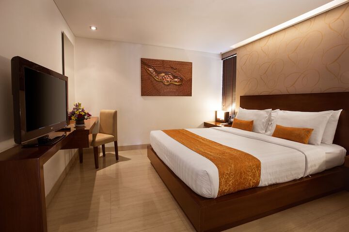 Room 10 of 35