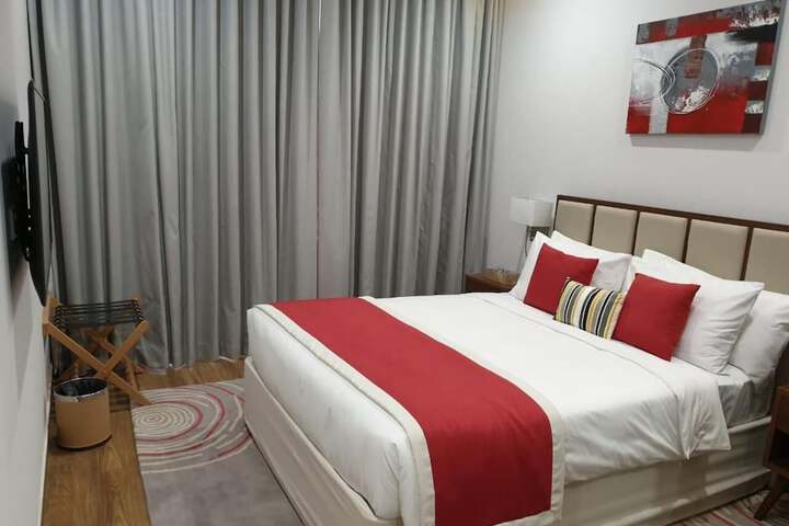 Room 18 of 37