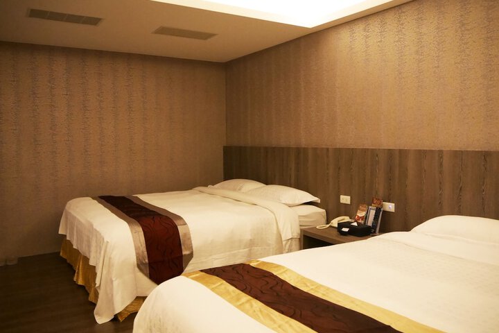 Room 8 of 55