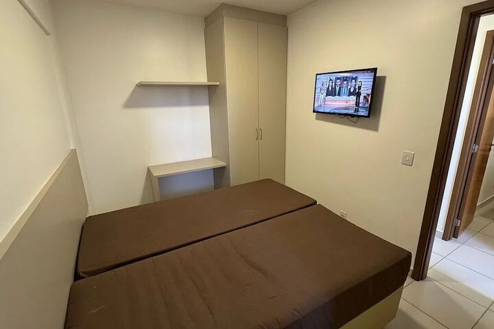 Room 16 of 146