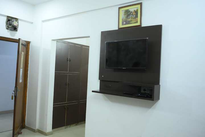 Room 41 of 106