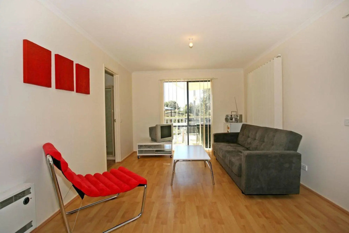 Room 3 of 9