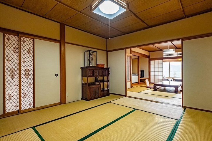 Room 16 of 73