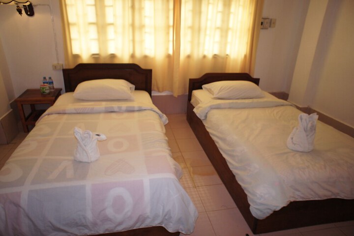 Room 7 of 14