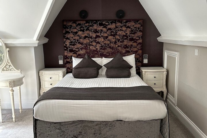 Room 15 of 95