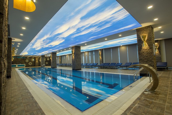 Pool 27 of 107