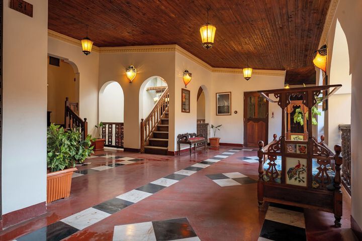 Ballroom/Hall 113 of 143