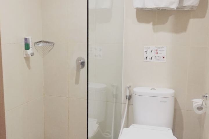 Room 25 of 33