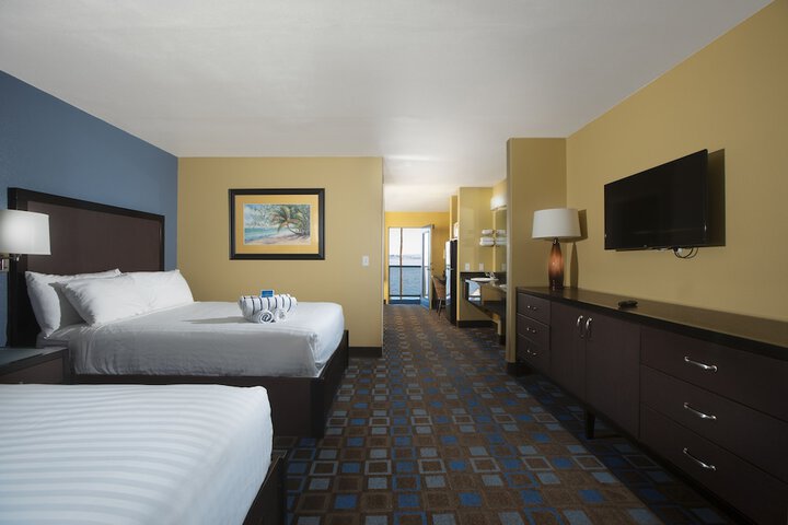Bay 2 Double Beds Beach Floor (1 of 19)