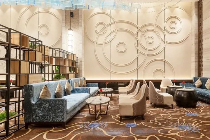 Hotel Interior 7 of 39