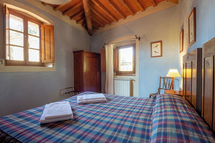 Room 42 of 196