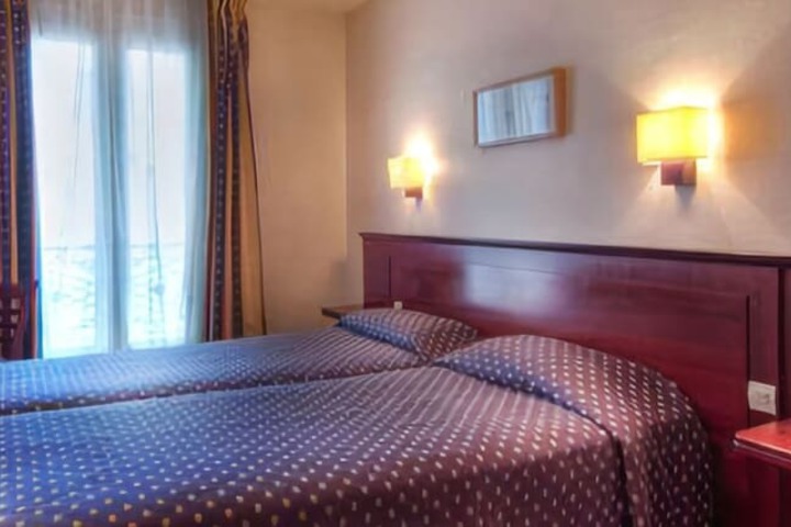 Room 13 of 46