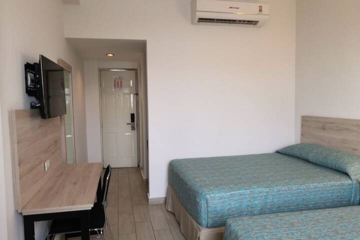 Room 8 of 28