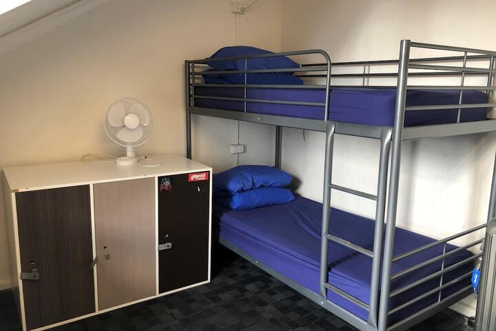 Room 7 of 49