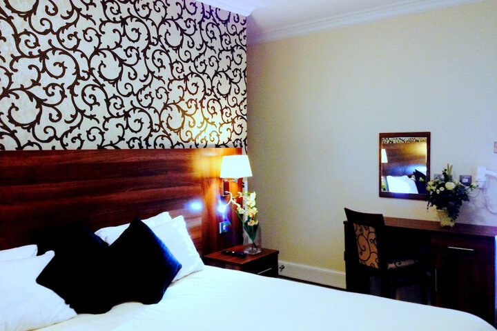 Room 25 of 35