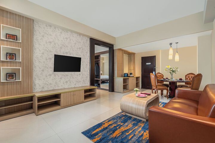 Room 16 of 33