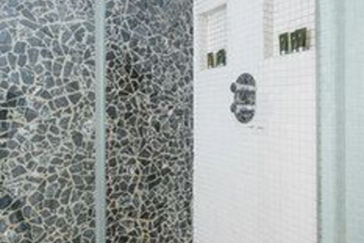 Room 3 of 22