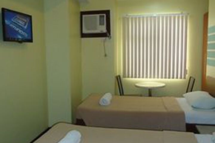 Room 3 of 9