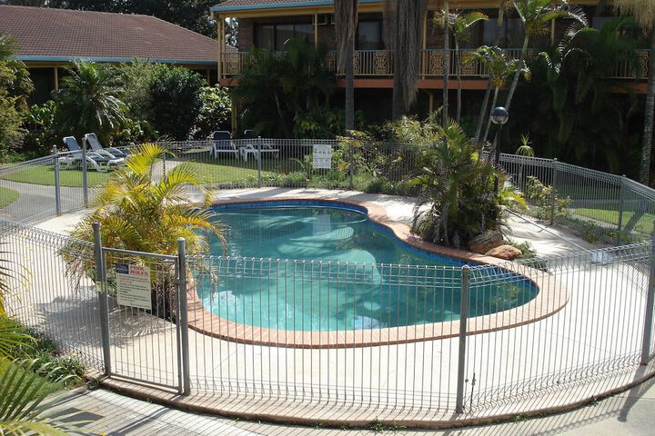Pools & Facilities