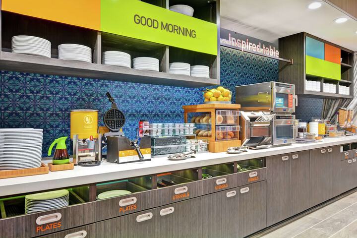 Breakfast area