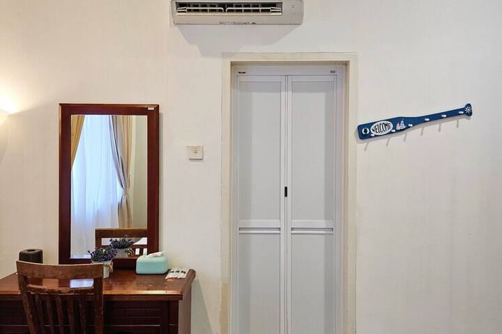 Room 16 of 62