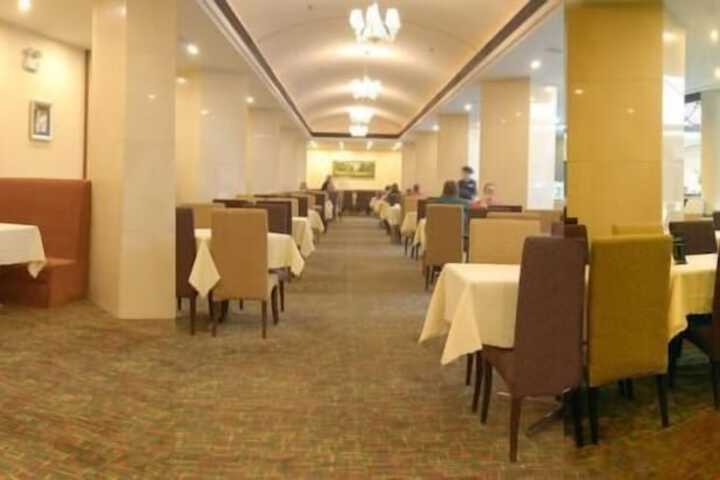 Dining 55 of 82