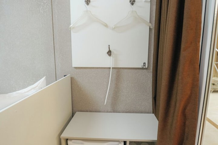 Room 13 of 22