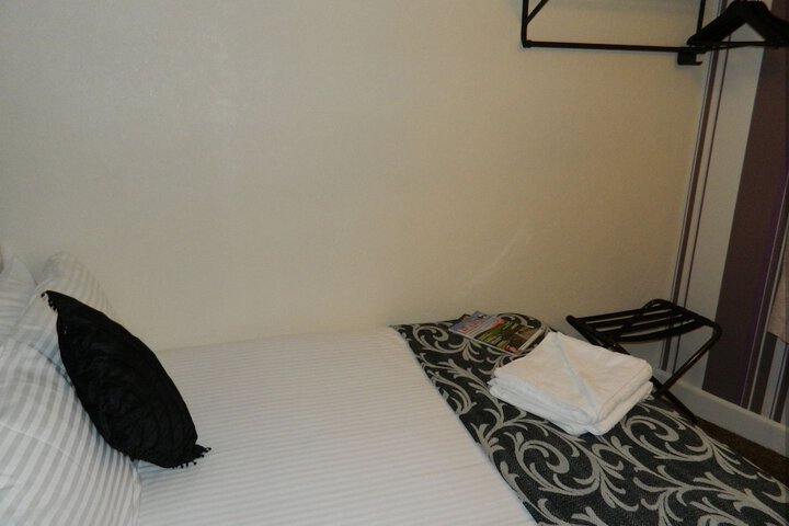 Room 25 of 81