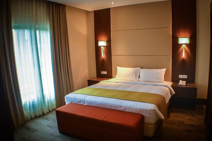 Room 9 of 113