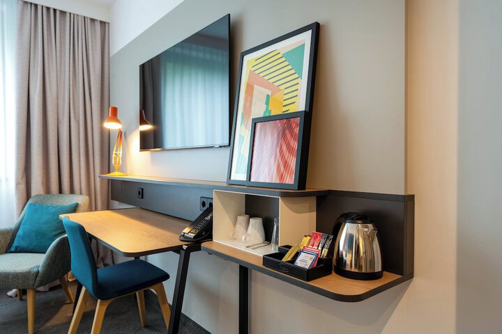 Room 21 of 90