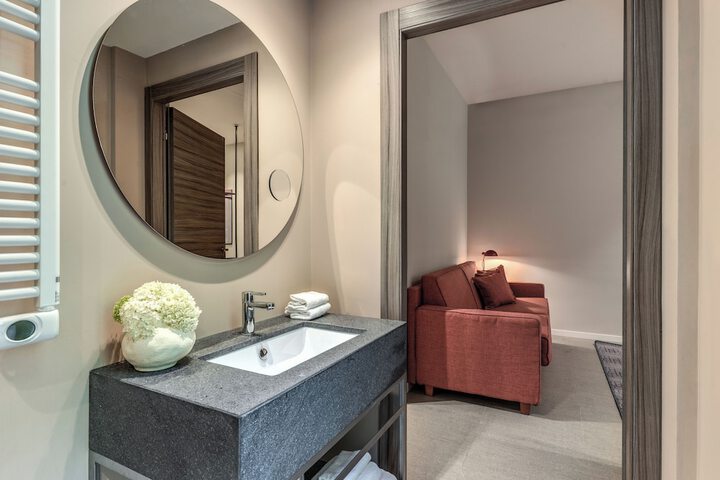 Room 70 of 72