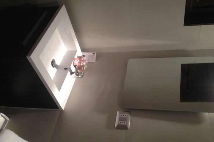 Room 19 of 42