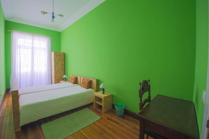 Room 13 of 50