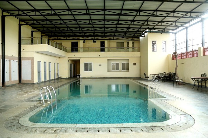 Pool 24 of 34
