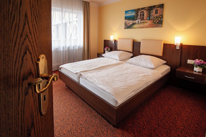 Room 30 of 80