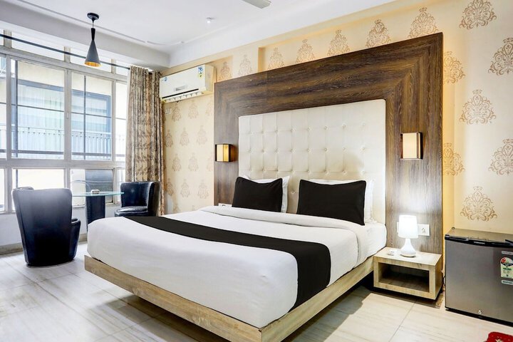 Room 9 of 29