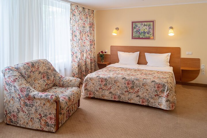 Room 9 of 47