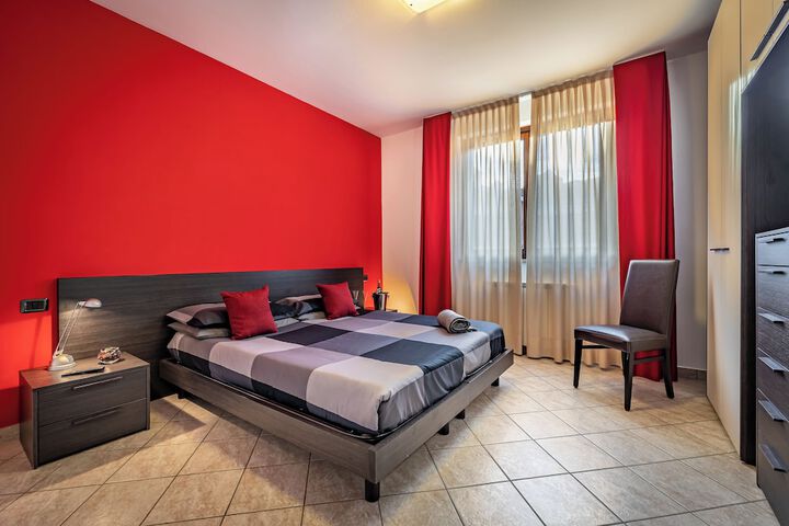 Room 3 of 53