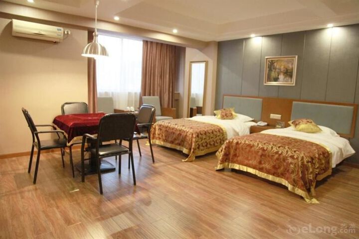 Room 5 of 30