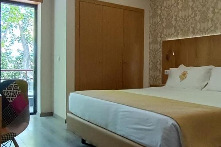 Room 10 of 95